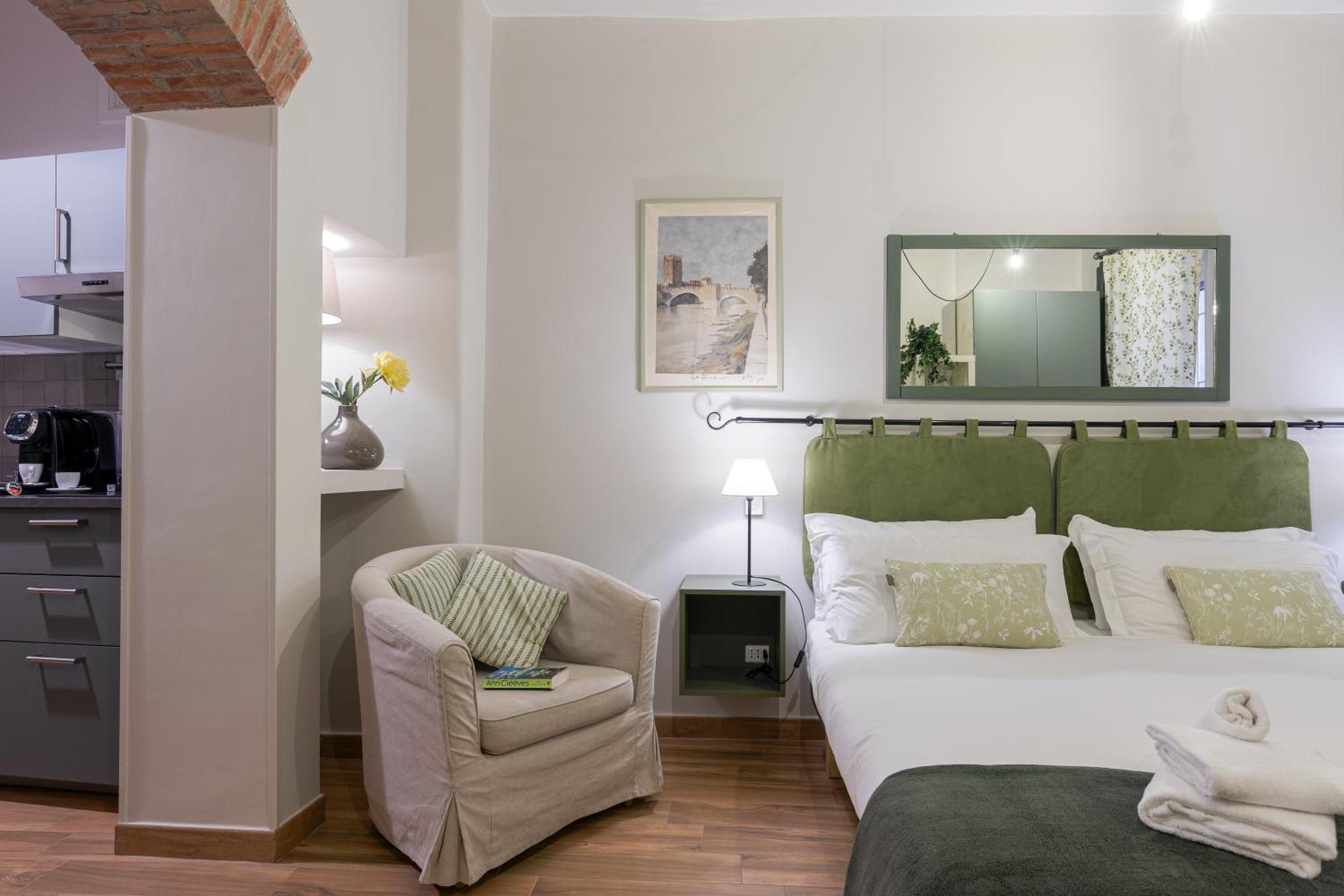 Rome As You Feel - Piazza Dei Satiri Apartments מראה חיצוני תמונה