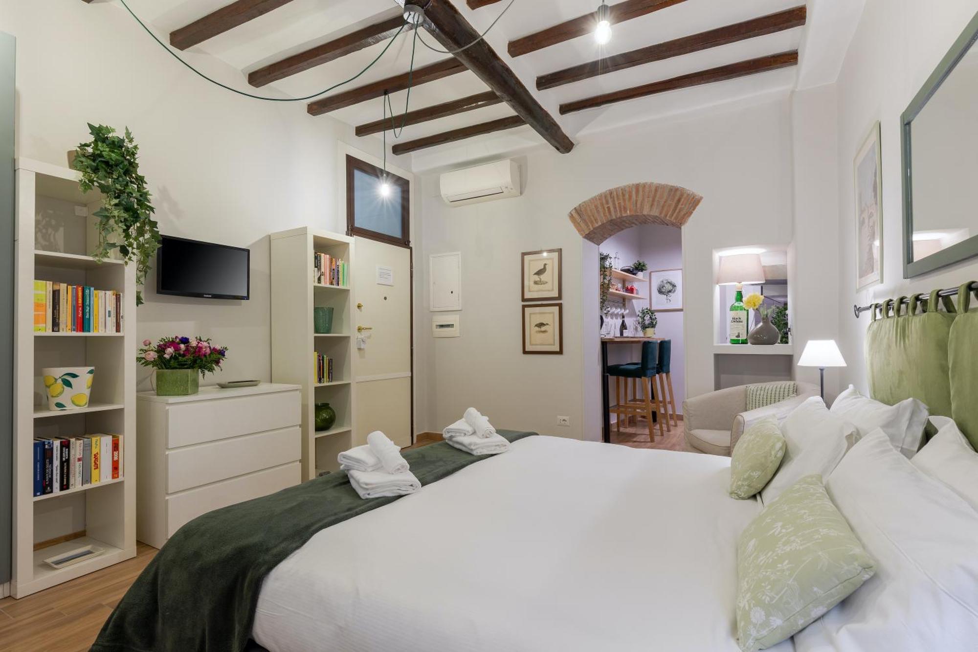 Rome As You Feel - Piazza Dei Satiri Apartments מראה חיצוני תמונה