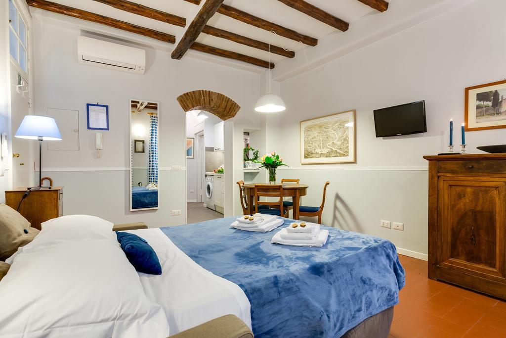 Rome As You Feel - Piazza Dei Satiri Apartments מראה חיצוני תמונה