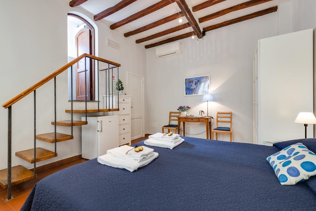 Rome As You Feel - Piazza Dei Satiri Apartments מראה חיצוני תמונה