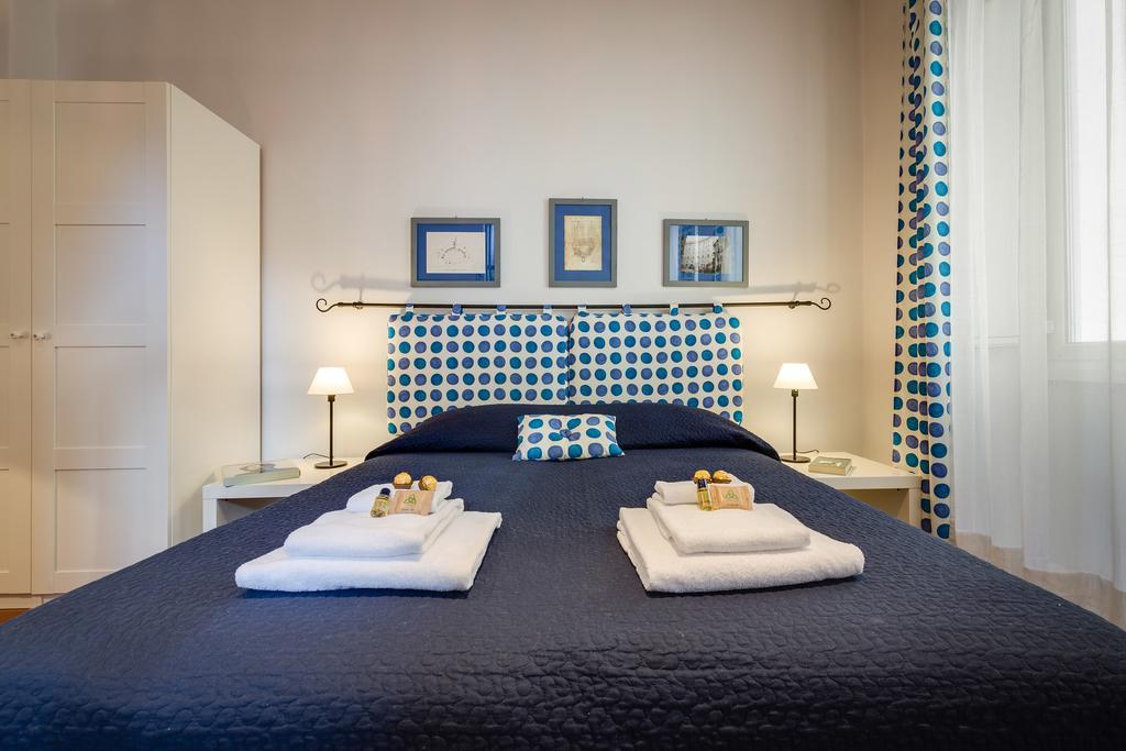 Rome As You Feel - Piazza Dei Satiri Apartments מראה חיצוני תמונה